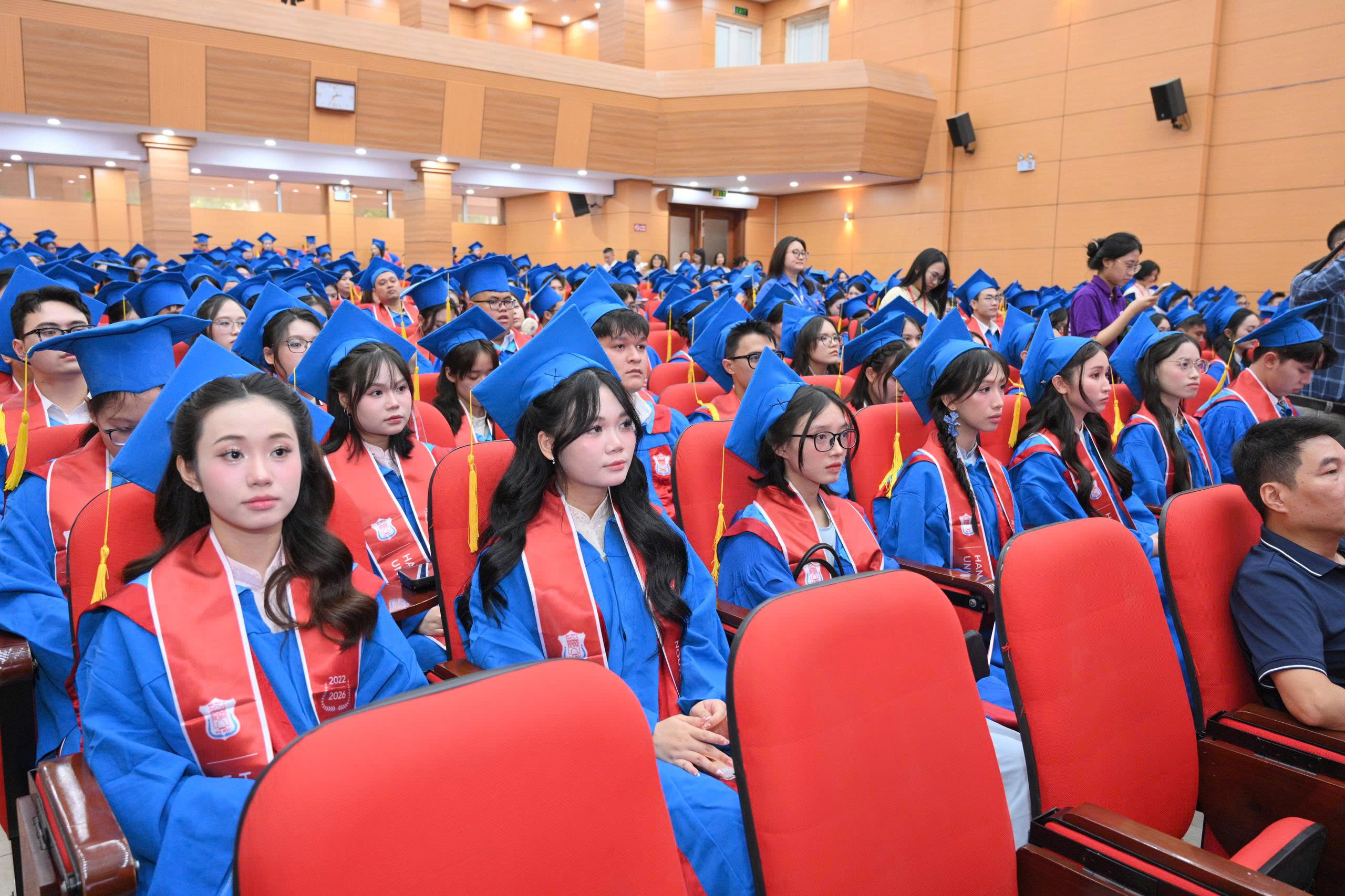 Tân cử nhân Đại học Y Hà Nội Tân cử nhân Đại học Y Hà Nội