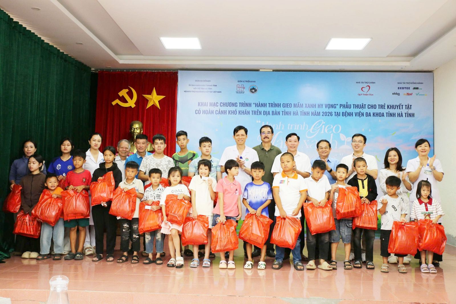 Khám Sàng Lọc và Phẫu Thuật Cho Trẻ Khuyết Tật Tại Hà Tĩnh: Hòa Nhập Và Hy Vọng
