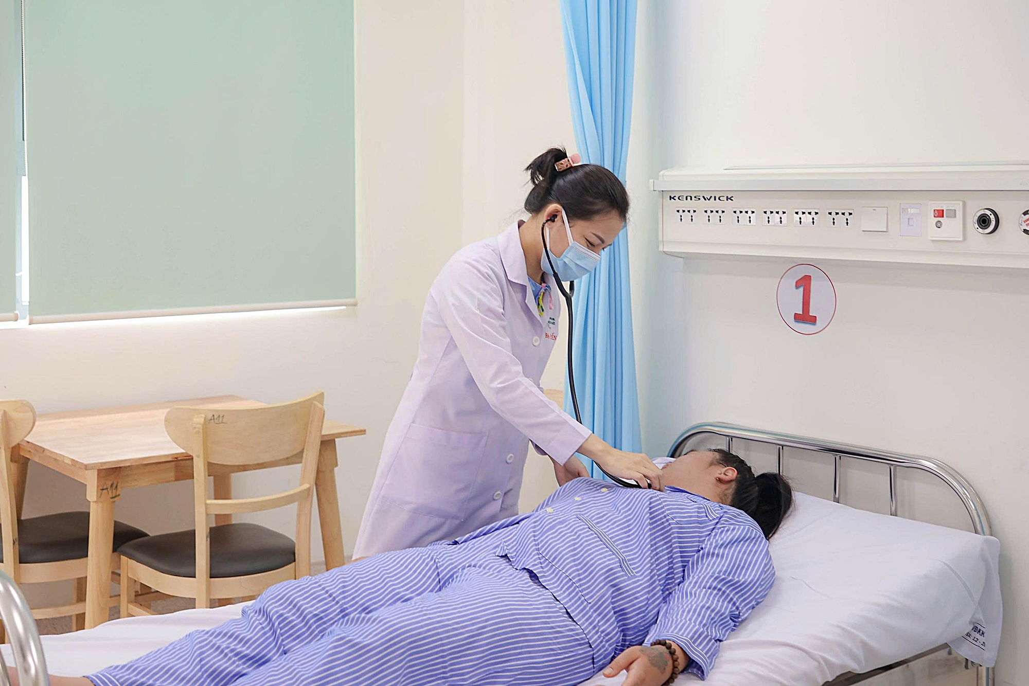 Lời Cảnh Báo về Đau Ngực ở Người Trẻ: Không Thể Bỏ Qua
