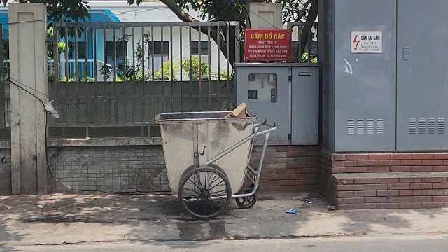 Hà Nội: Hệ Lụy Từ Việc Xả Thải Bừa Bãi Trên Phố Hoàng Hoa Thám