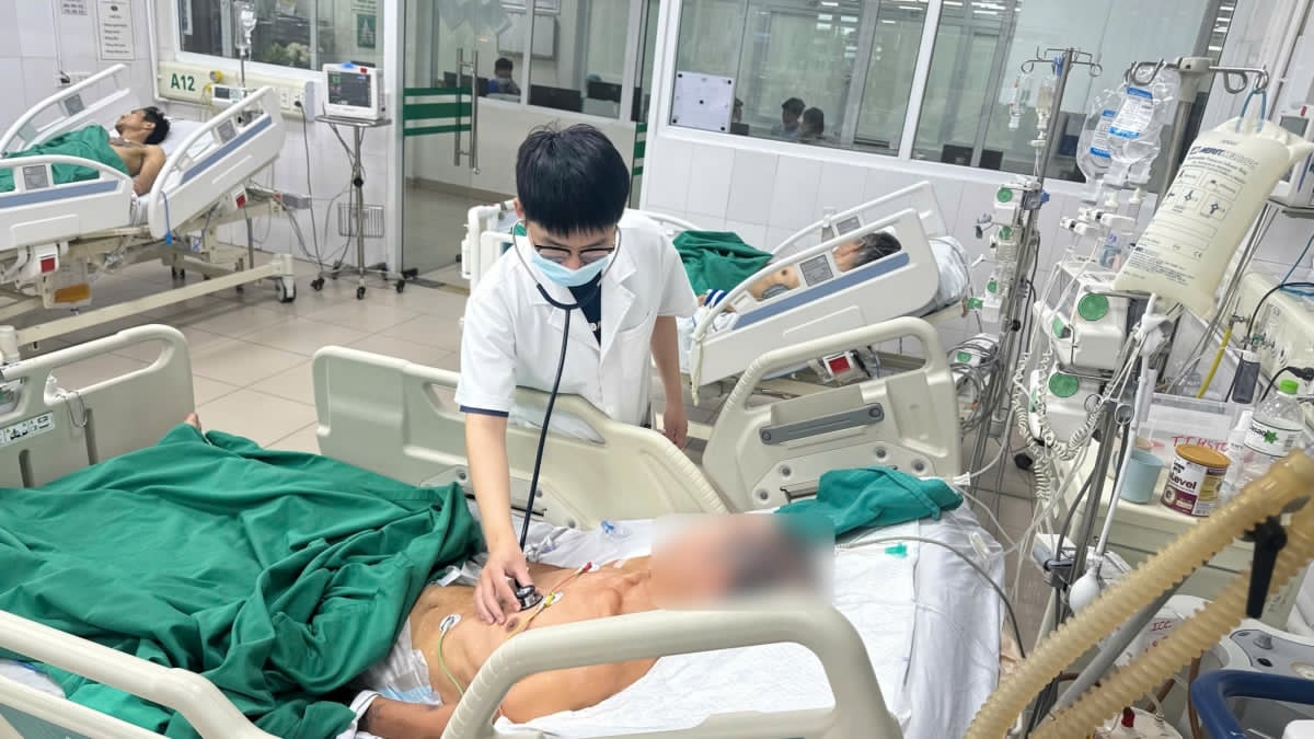 Khám chữa bệnh nhân bị viêm màng não do vi khuẩn E.coli - Ảnh 1.