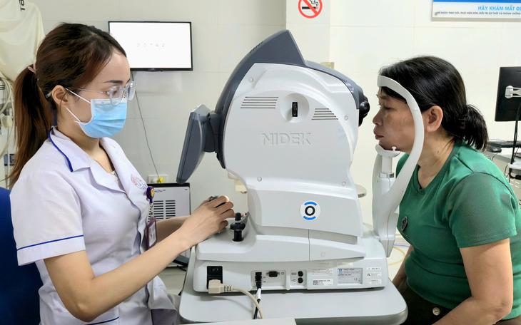 Hơn 1.000 người dân được khám sàng lọc đái tháo đường, siêu âm tuyến giáp miễn phí - Ảnh 4.