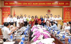 Cách Các Bác Sĩ Đối Phó Với Tình Huống Vỡ Tử Cung Cấp Cứu