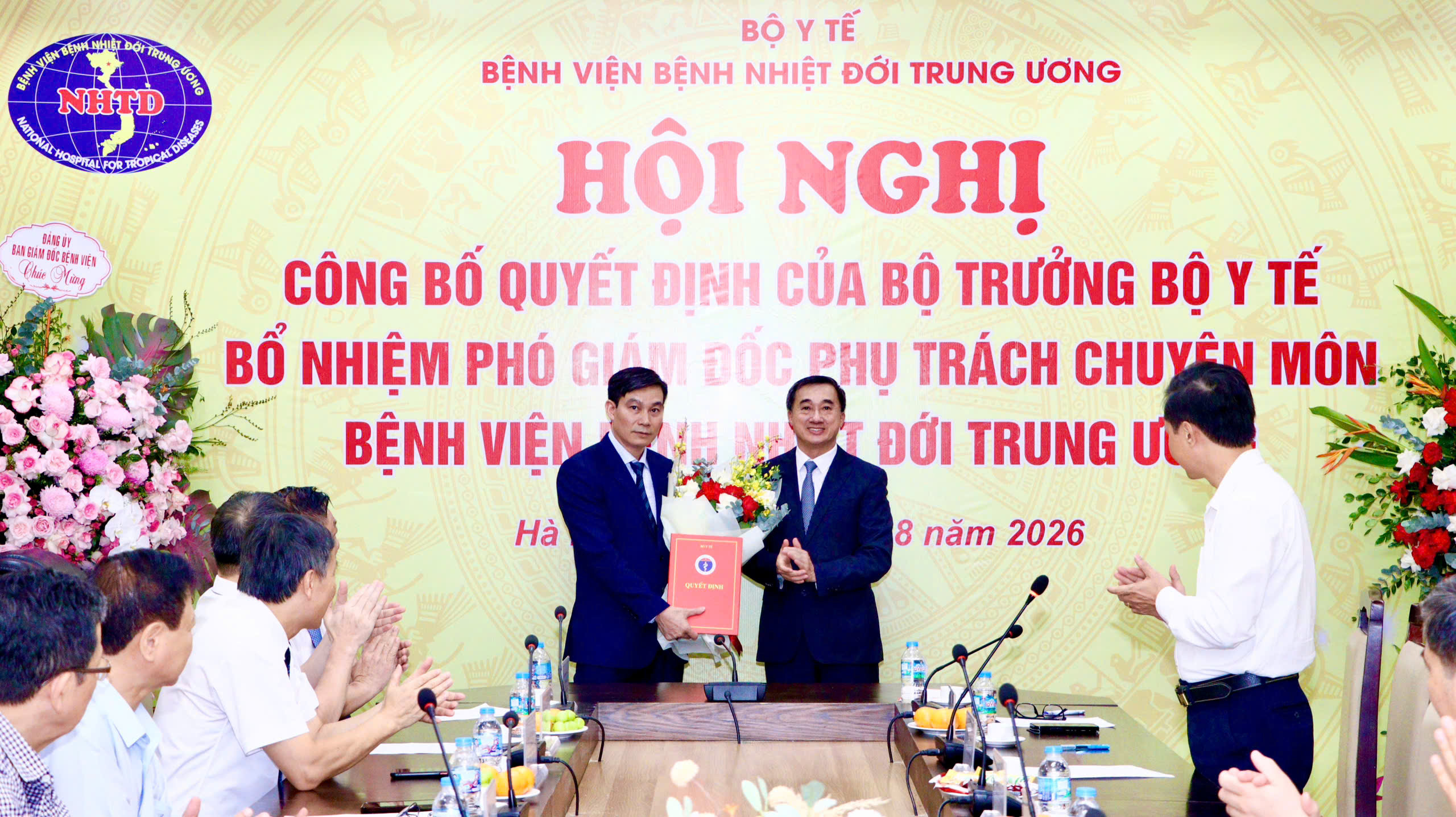 Bộ Y tế bổ nhiệm Phó Giám đốc phụ trách chuyên môn Bệnh viện Bệnh Nhiệt đới Trung ương - Ảnh 1.