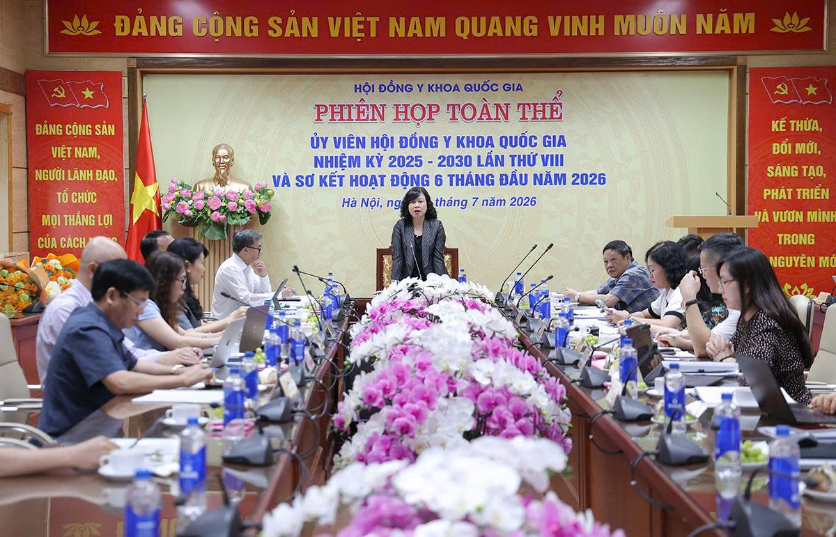 Bộ Trưởng Đào Hồng Lan Xây Dựng Kế Hoạch Kiểm Tra Năng Lực Hành Nghề Y Tế Từ Năm 2027