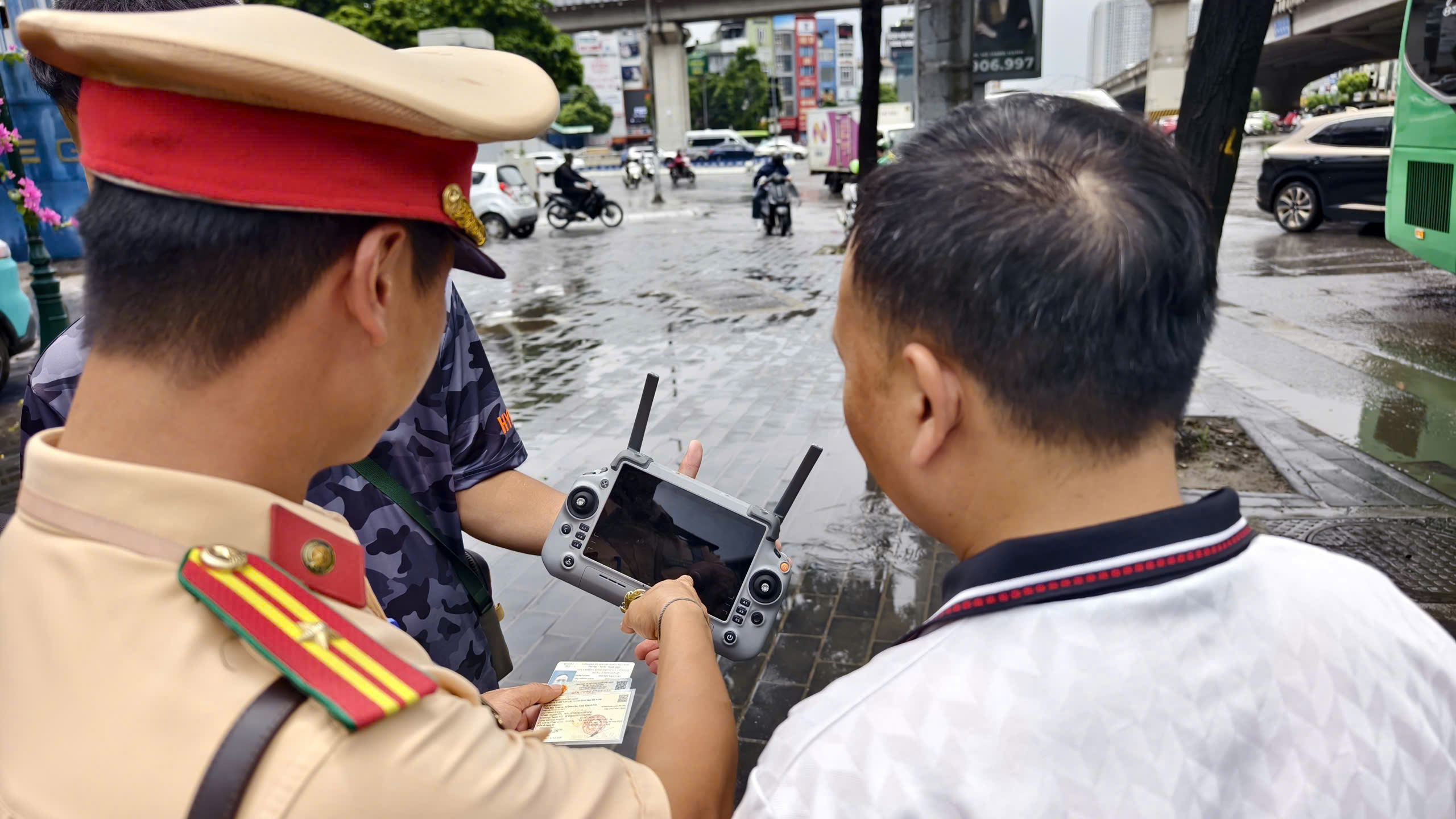 Hà Nội ứng dụng UAV trong giám sát giao thông - Ảnh 2.
