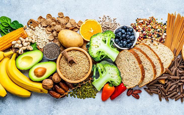 Vì sao người sau tuổi 60 nên ăn nhiều chất xơ hơn? - Ảnh 1.