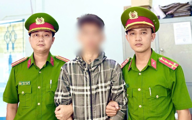 Khởi tố đối tượng chém người trọng thương vì mâu thuẫn thanh toán tiền ở quán nhậu- Ảnh 2.