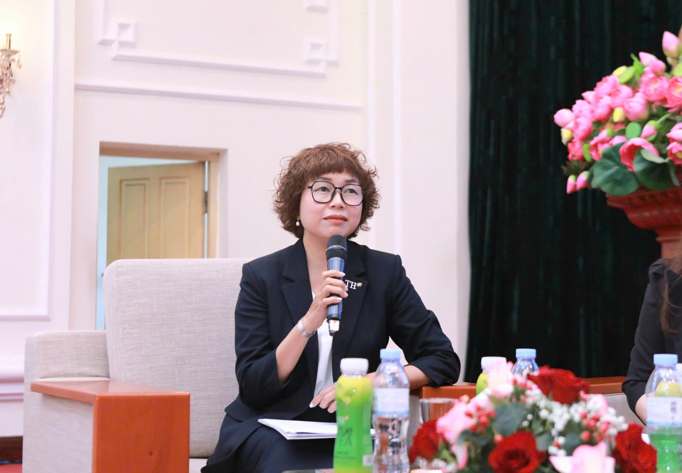Bà Nguyễn Quỳnh Vân tại tọa đàm