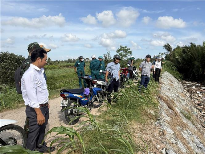 Cần Thơ Khẩn Cấp Đối Phó Nguy Cơ Vỡ Đê Bao Sông Hậu