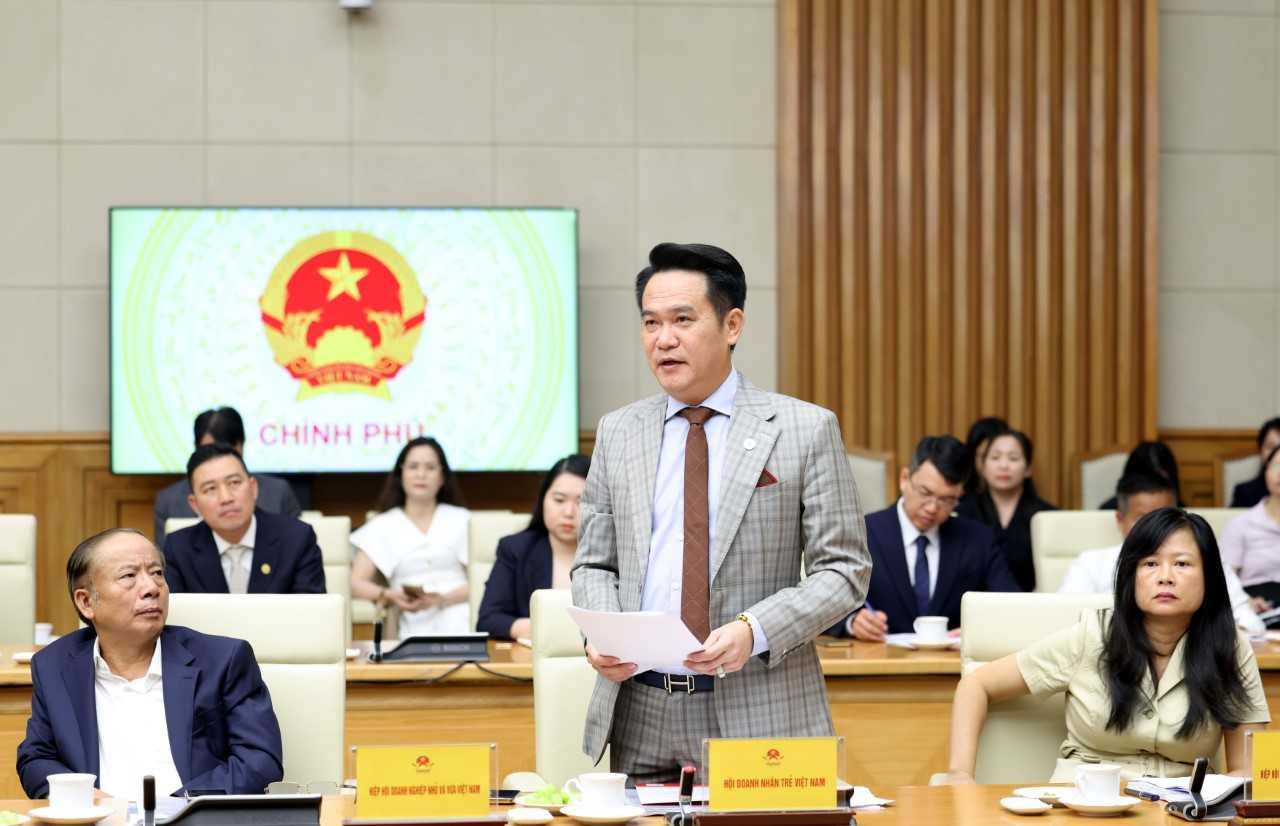 Giải Pháp Mới Để Doanh Nghiệp Không Còn Khó Khăn Trong Thủ Tục Thuế và Hải Quan