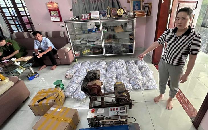 Khởi tố đường dây giả danh lương y bán thuốc sinh lý, thu lợi bất chính hơn 32,6 tỷ đồng- Ảnh 6.