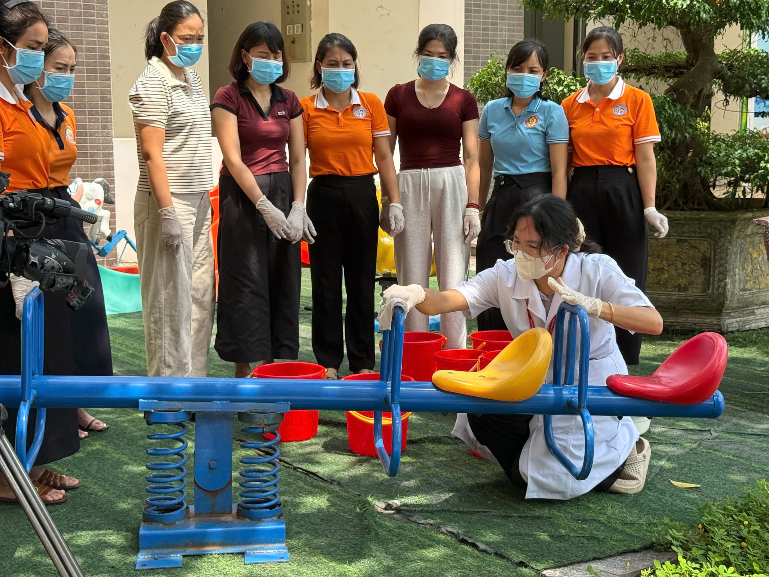 Hà Nội Nhanh Chóng Ứng Phó Với Dịch Sốt Xuất Huyết Trước Năm Học Mới