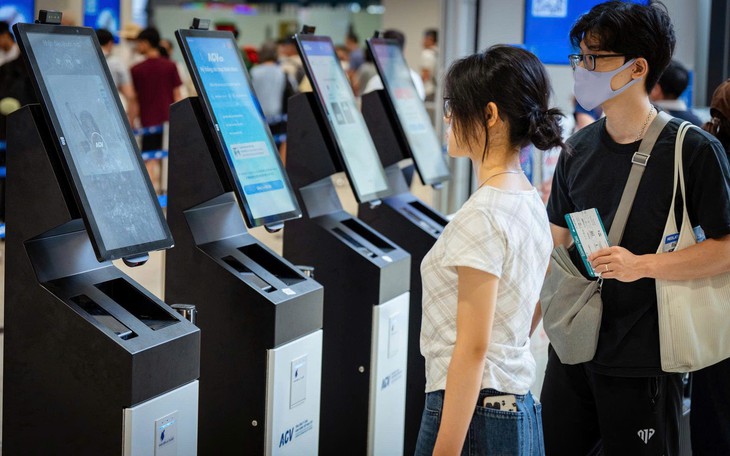 Sân bay Nội Bài thay đổi cách đón, trả khách từ 3/8: Hành khách, tài xế cần đặc biệt lưu ý - Ảnh 1.
