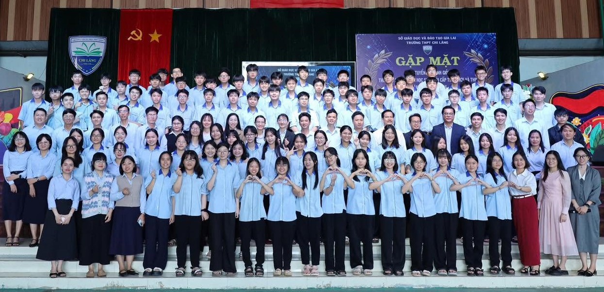 Trường học được học sinh, phụ huynh yêu quý vì đào tạo chất lượng, toàn diện- Ảnh 1.
