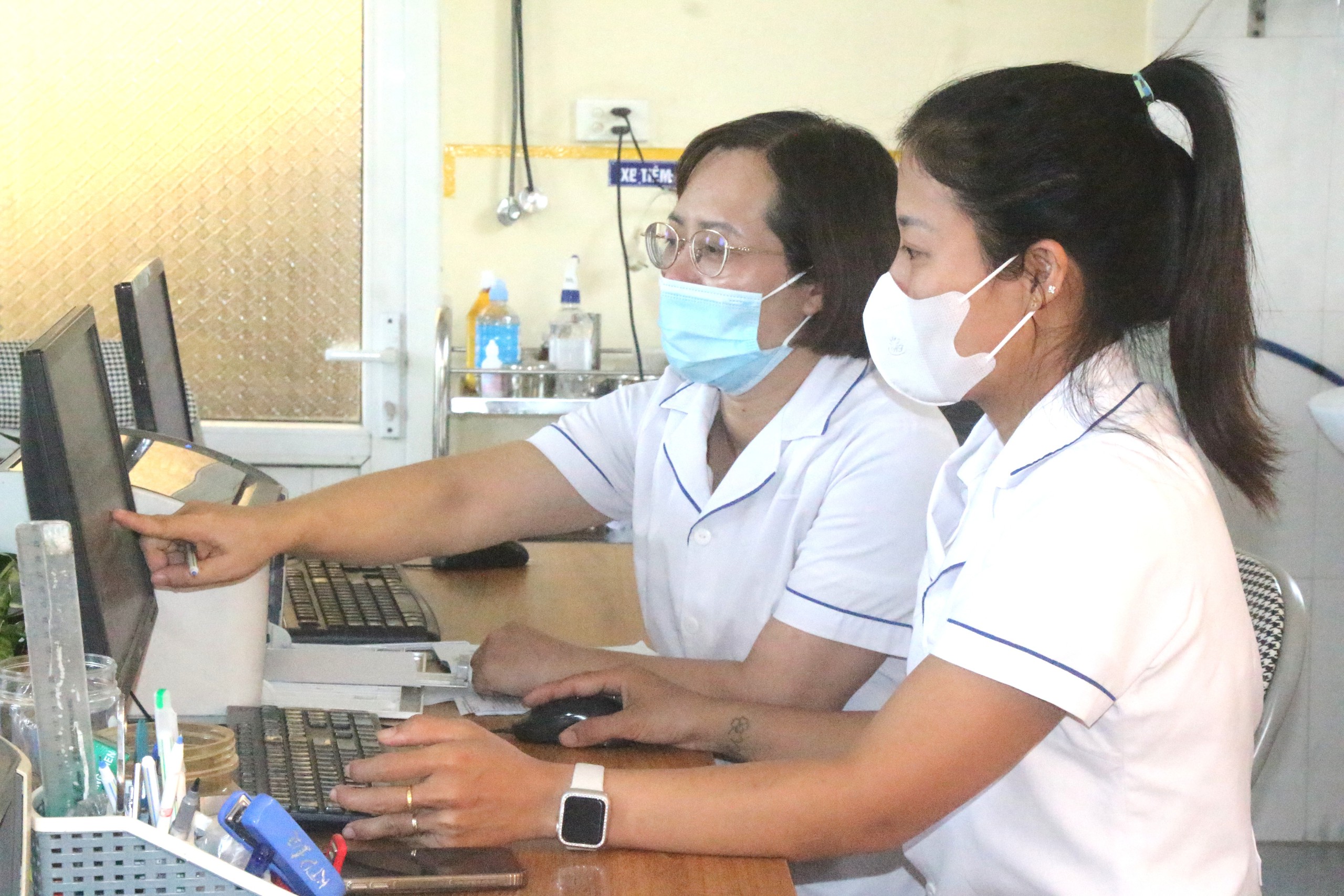 Mặc dù đã thành lập các khoa, phòng nhưng nhân viên vẫn kiêm nhiệm nhiều công việc- Ảnh 4.