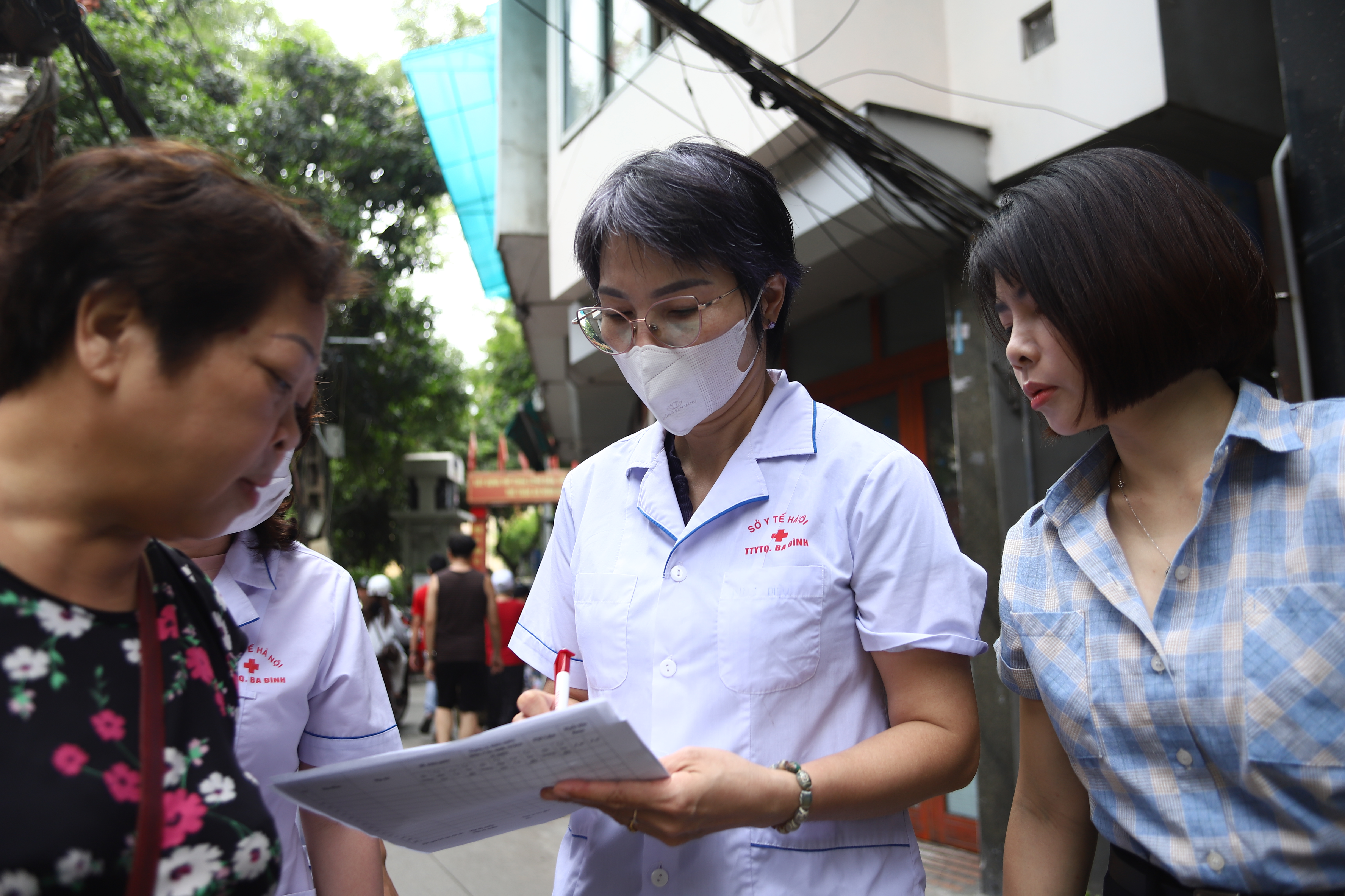 Phường Ba Đình Tăng Cường Giám Sát Vệ Sinh Để Ngăn Ngừa Sốt Xuất Huyết