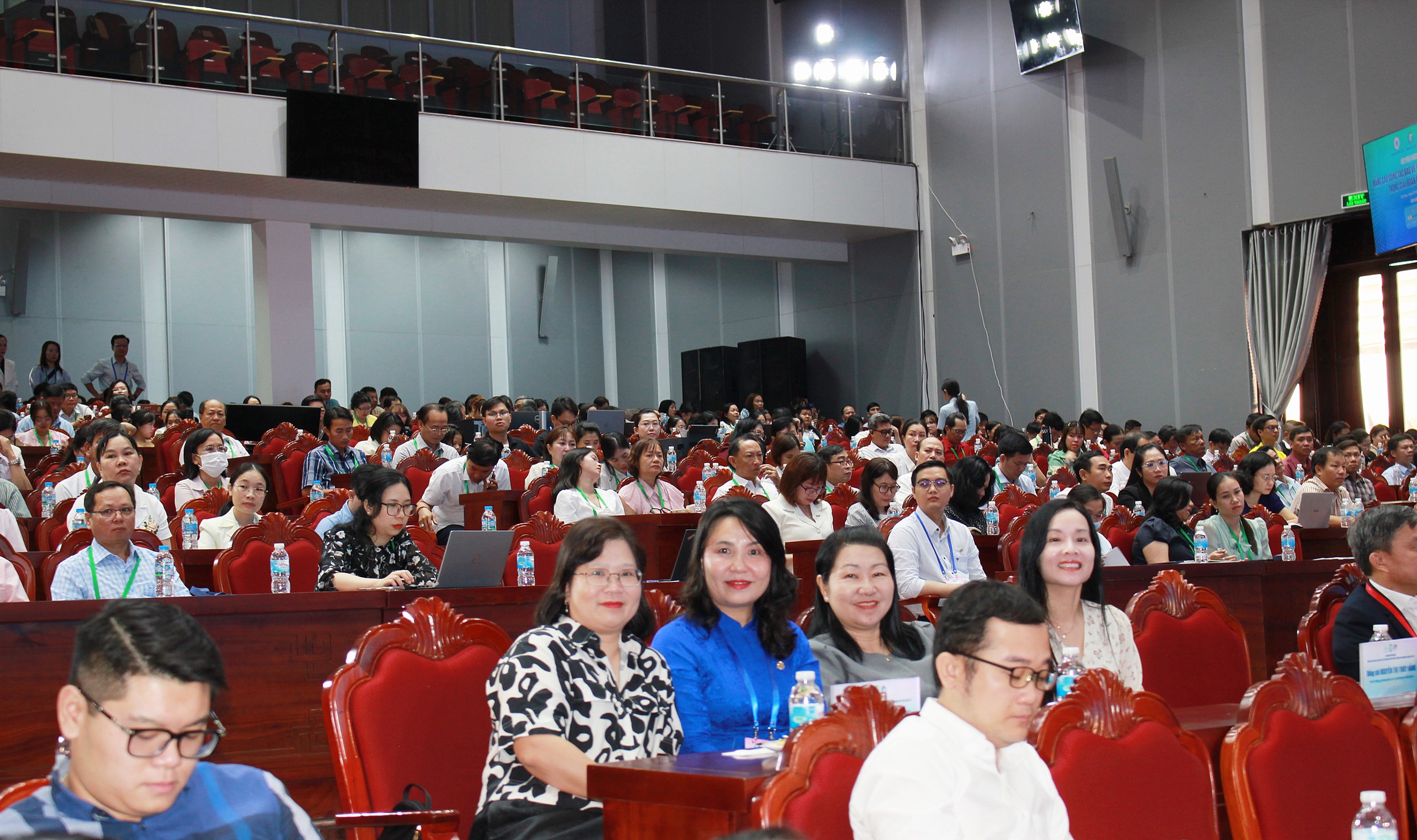 img5471-1785634642219846494196 Chất lượng chăm sóc người bệnh trong giai đoạn già hóa dân số- Ảnh 2.