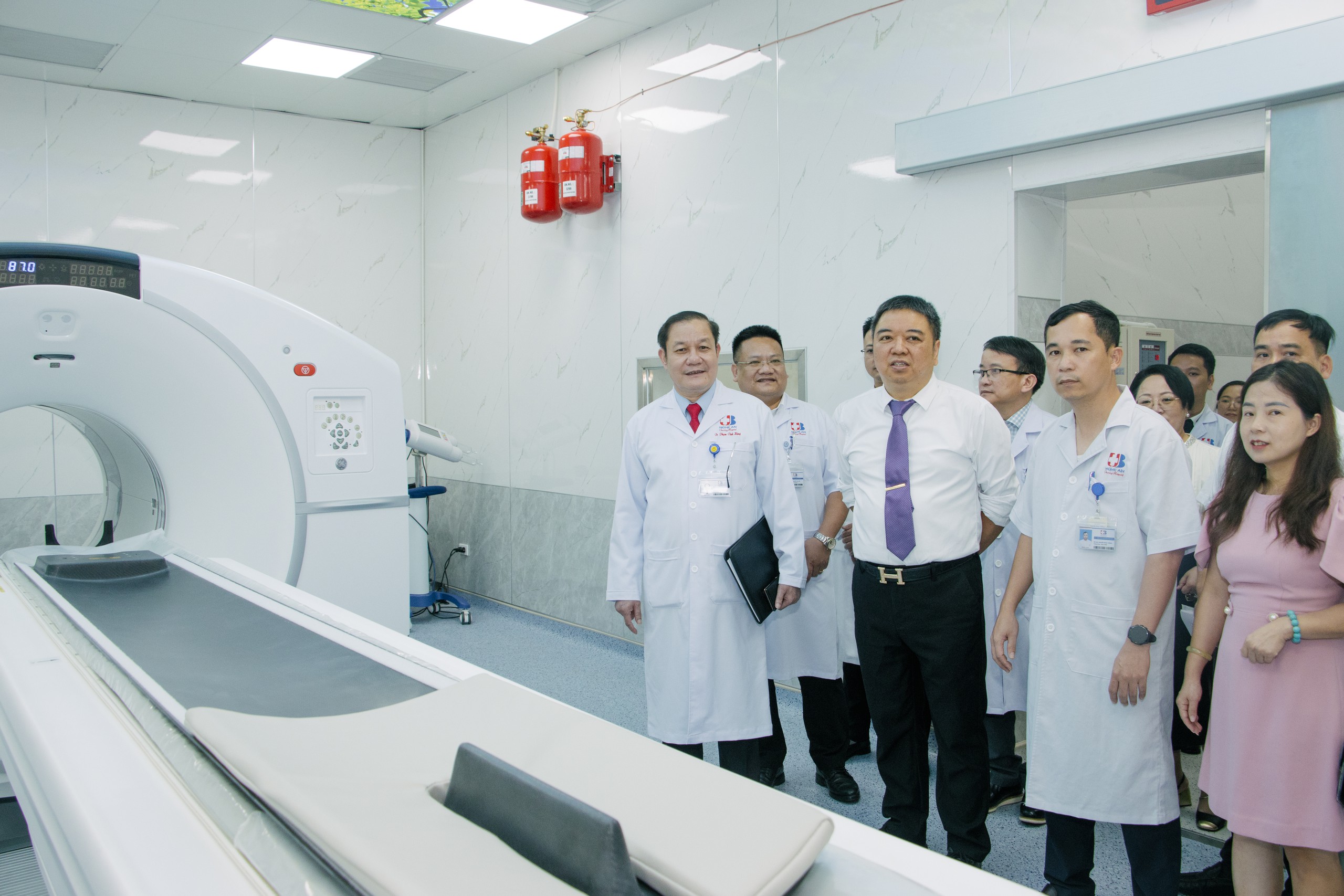 Mở rộng hợp tác quốc tế, nâng cao năng lực điều trị ung thư tại Nghệ An- Ảnh 2.
