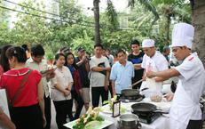 Hà Nội: CSGT Giúp Cấp Cứu Người Bị Rắn Hổ Mang Cắn Giữa Cơn Mưa