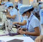 Tai Nạn Thảm Khốc Giữa Xe Buýt và Xe Máy Tại Hà Nội: Một Cháu Nhỏ Thiệt Mạng