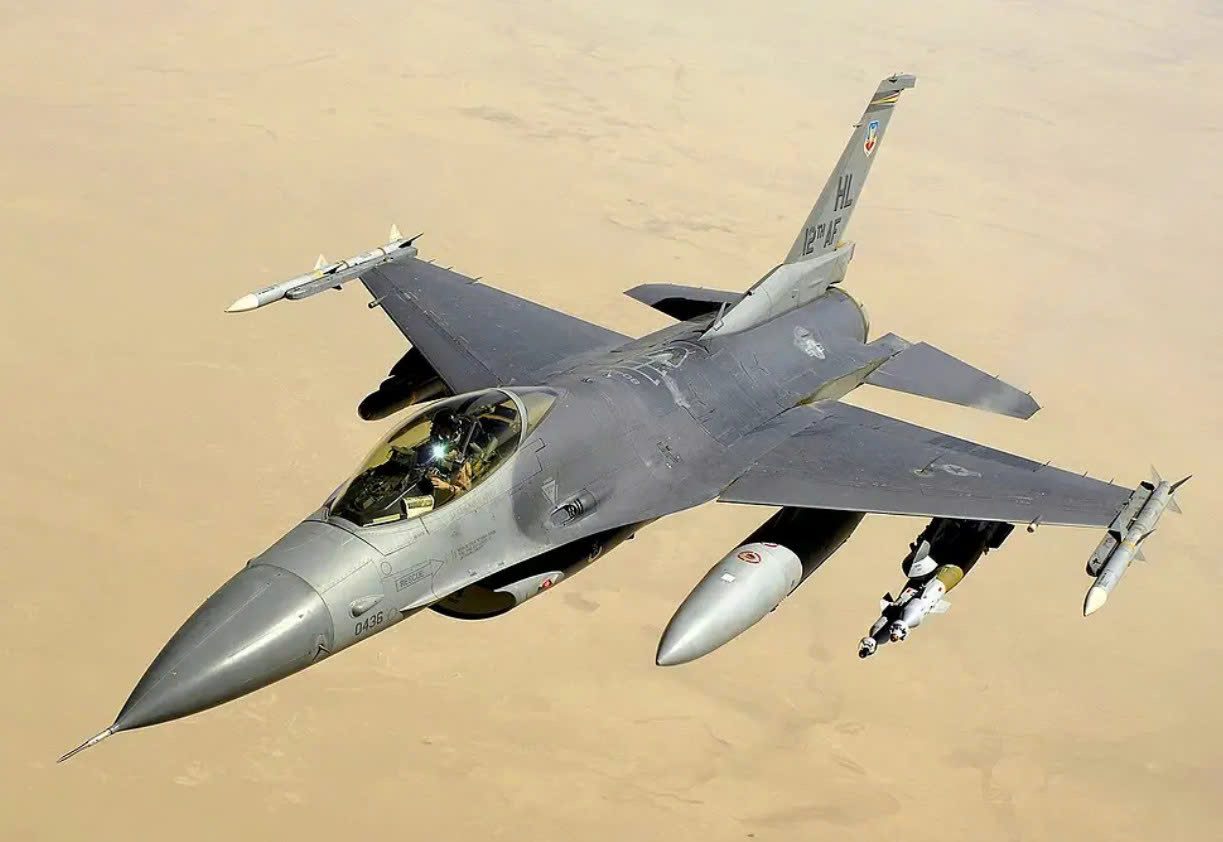 Ukraine Cảnh Giác Với Kế Hoạch Theo Dõi Từ Nga Đối Với F-16 và Mirage 2000- Ảnh 1.