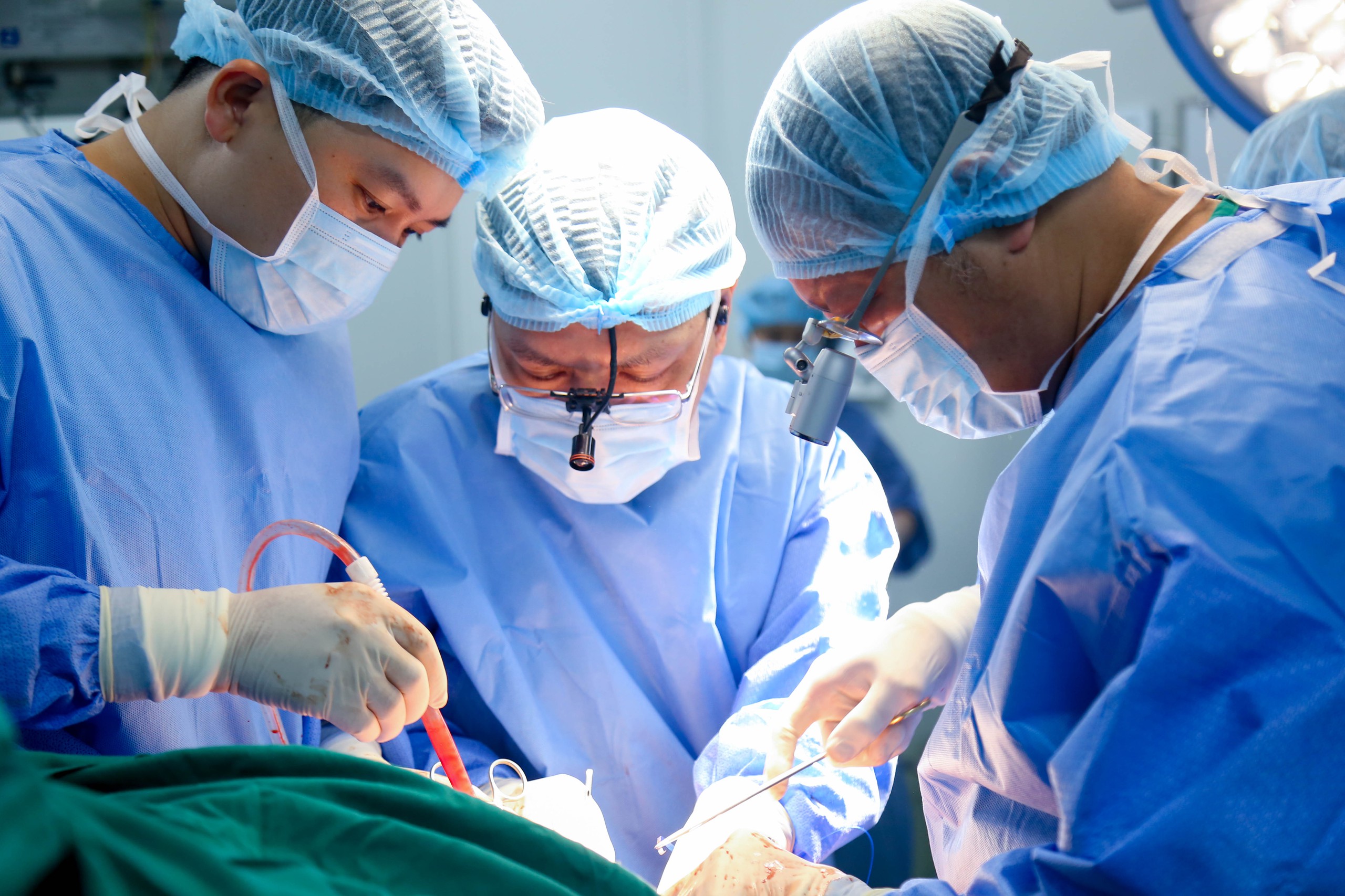 Đề xuất ghép đổi chéo, thống nhất cơ chế giá và thanh toán BHYT trong ghép tạng- Ảnh 1.