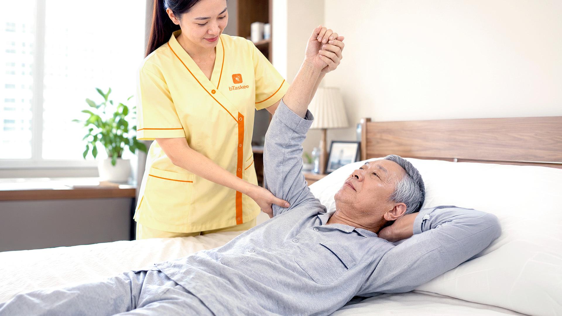 Thực trạng chăm sóc người cao tuổi tại nhà: Giải pháp nào giảm áp lực y tế công?- Ảnh 1.