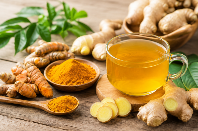 Nghệ và gừng chứa các hợp chất thực vật được nghiên cứu về tác dụng chống viêm, chống oxy hóa và hỗ trợ chuyển hóa lipid, tốt cho người cholesterol cao.