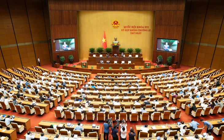 Quốc hội thảo luận về các dự án giao thông