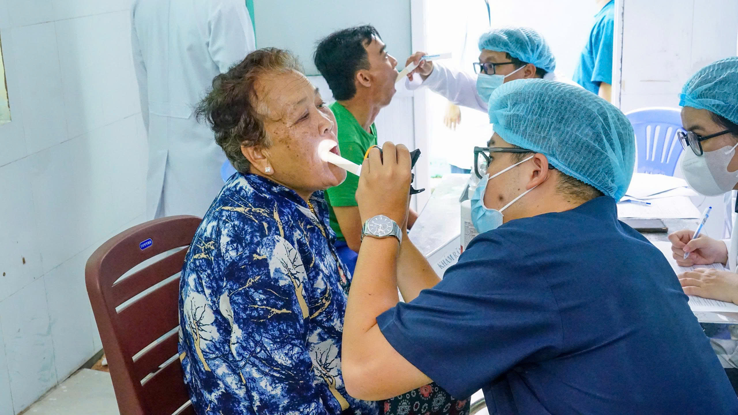 TPHCM: Hơn 1,48 triệu người dân đã được khám sức khỏe- Ảnh 1.