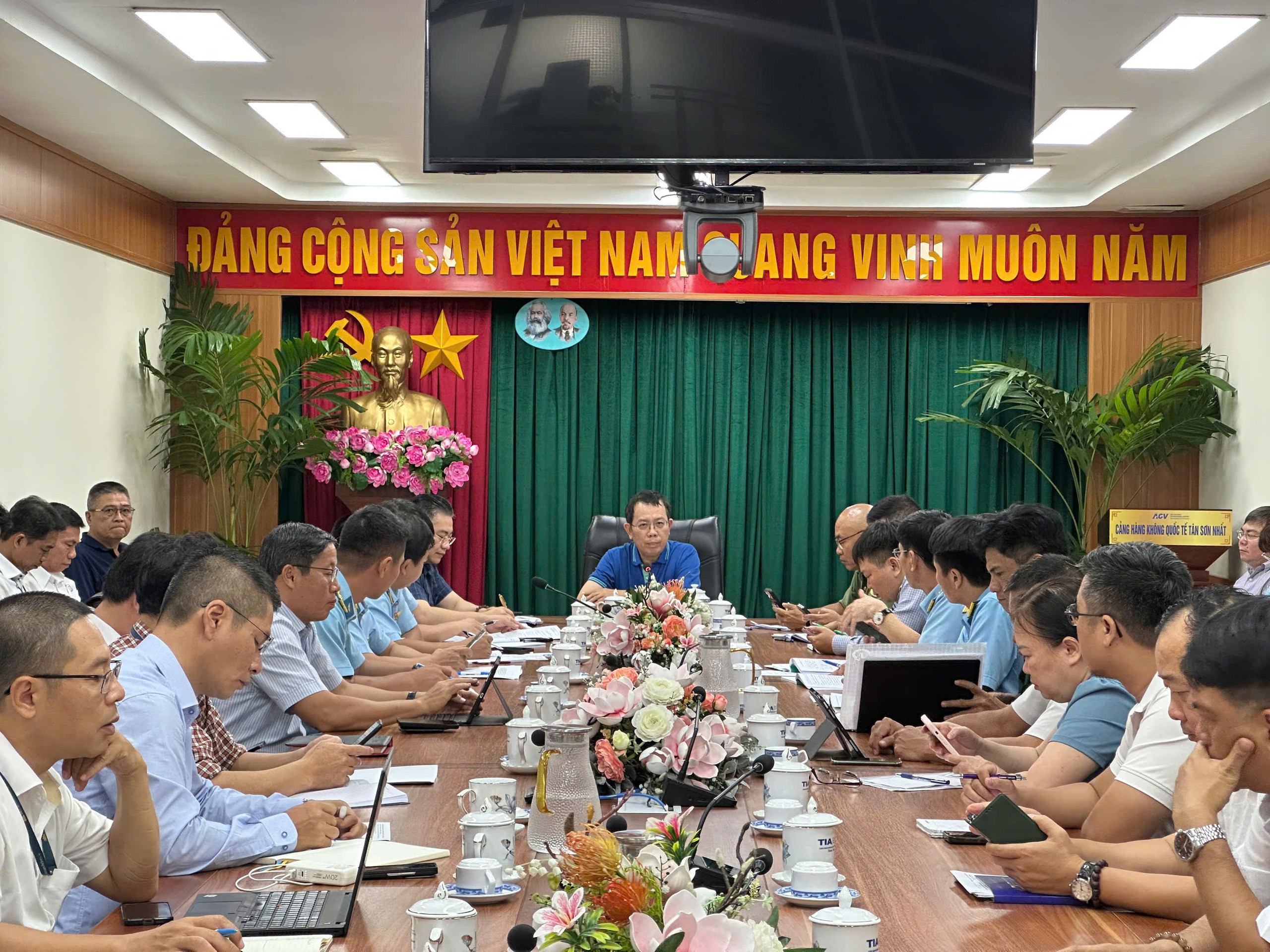 Sân Bay Tân Sơn Nhất Bị Gián Đoạn Hoạt Động Do Drone Xâm Nhập
