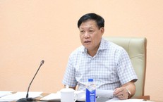 Nguy Cơ Bệnh Tật Từ Việc Uống Nước Suối Không An Toàn Khi Bơi