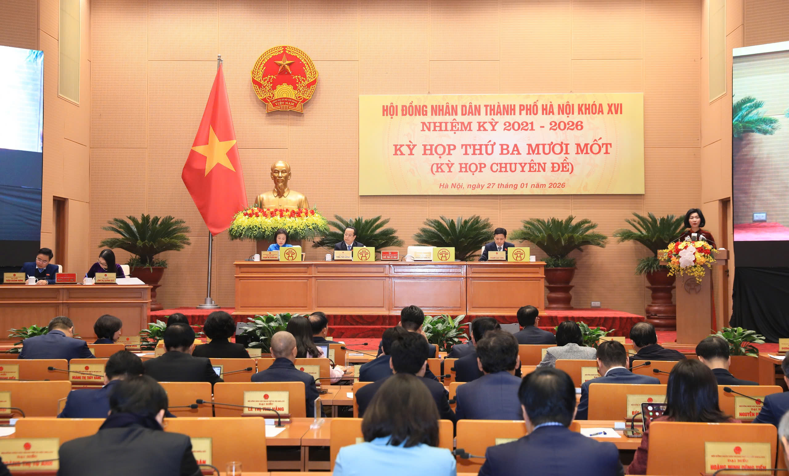 Hội Đồng Nhân Dân Thành Phố Hà Nội Xem Xét Việc Sáp Nhập Các Sở Ngành
