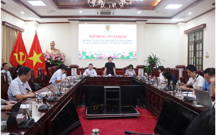 Ngăn chặn nguy cơ thuốc lá điện tử, thuốc lá nung nóng xâm nhập vào học đường - Ảnh 4.