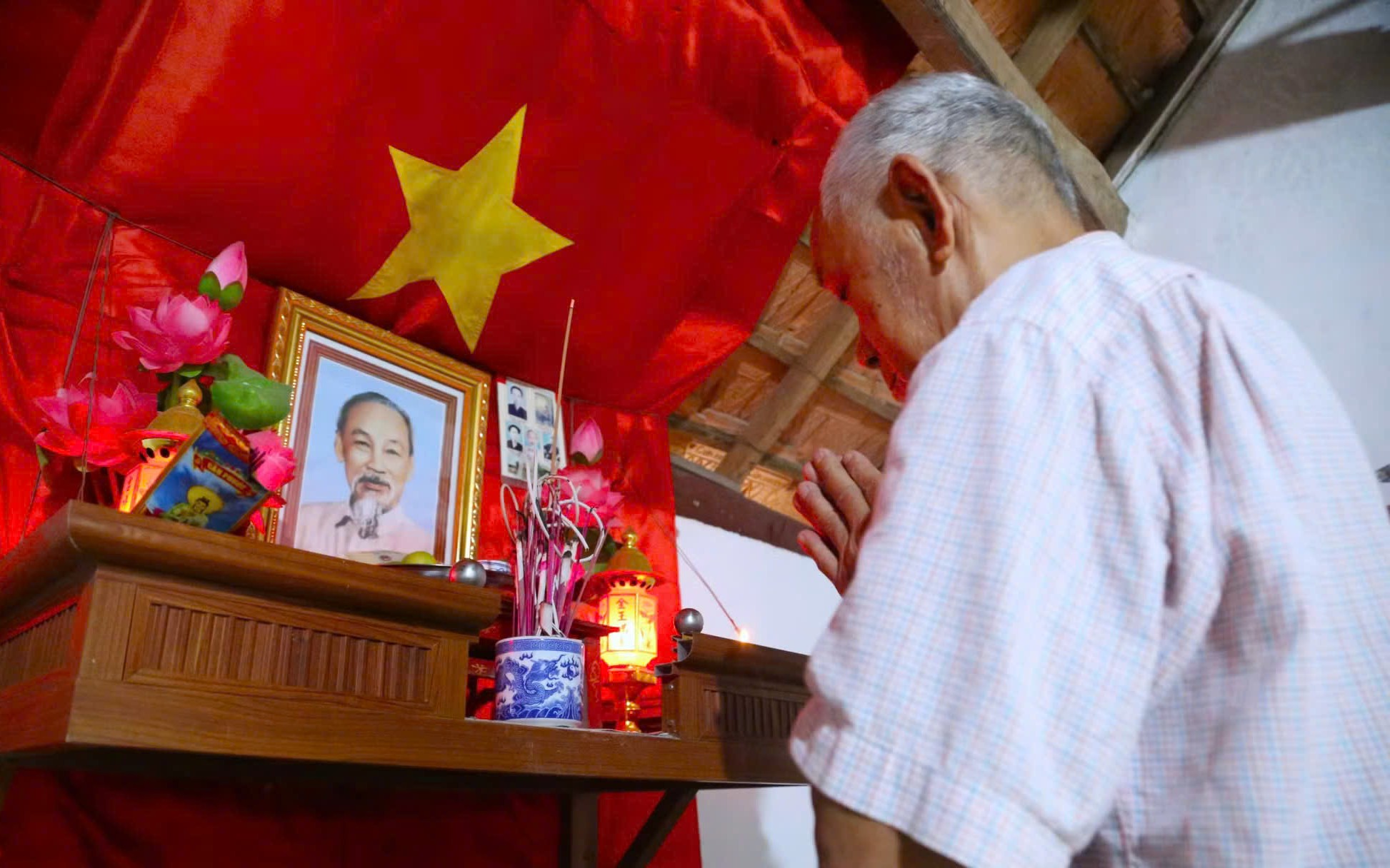 Người Dân Kim Liên Hợp Tác Hiến Đất Mở Rộng Đường Giao Thông