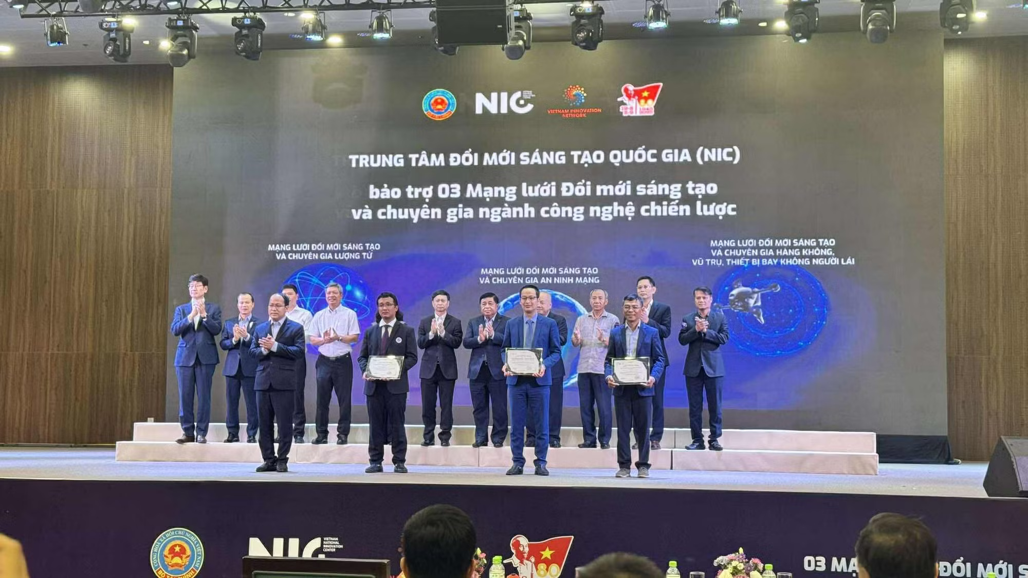Hợp tác công nghệ không gian: Cánh cửa mới trong quan hệ Việt Nam–Pháp